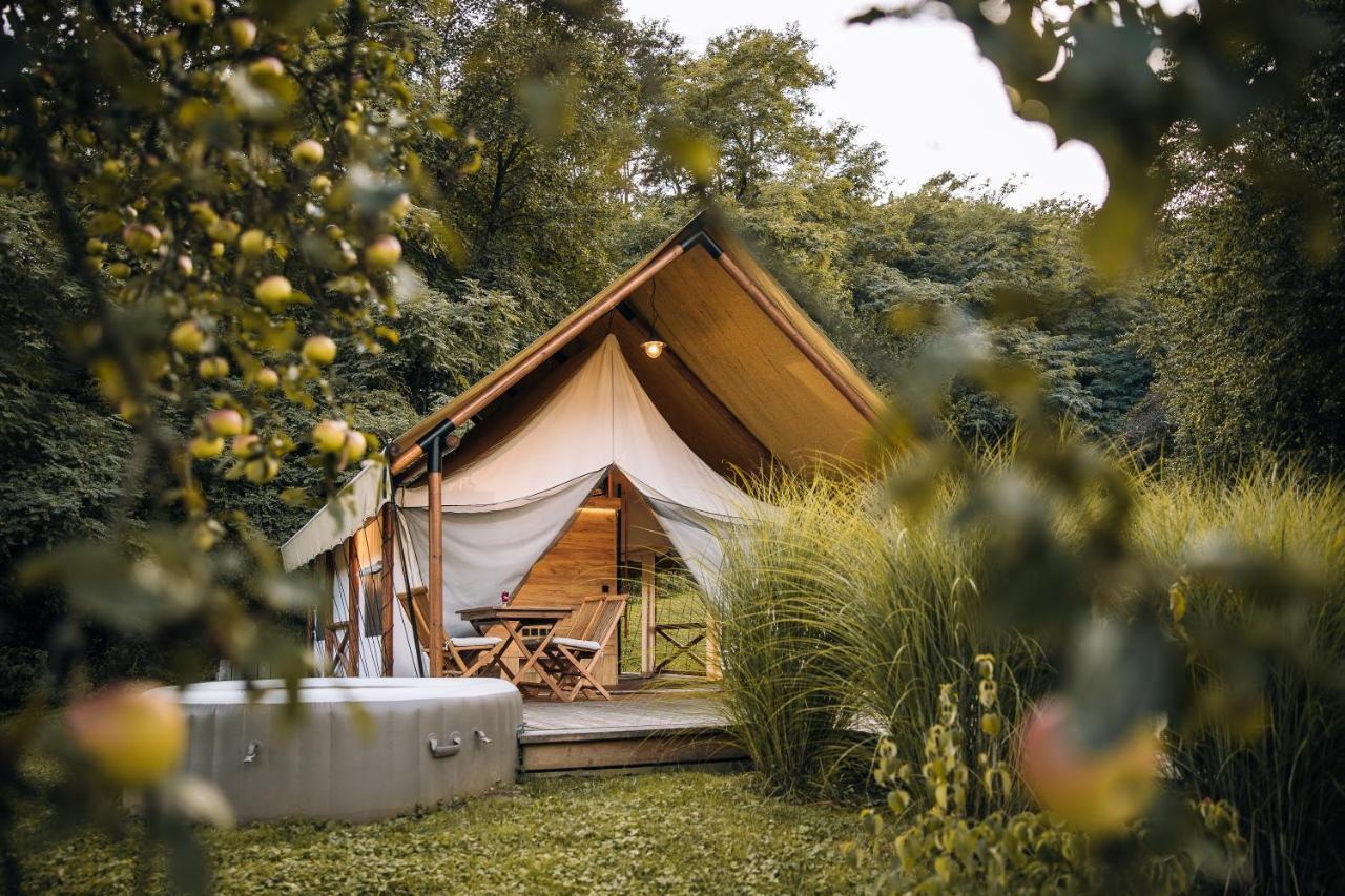 Chateau Ramšak, vineyard glamping resort Maribor Bagian luar foto