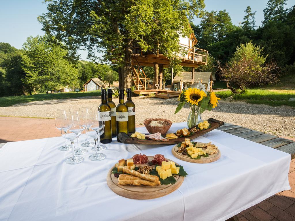 Chateau Ramšak, vineyard glamping resort Maribor Bagian luar foto